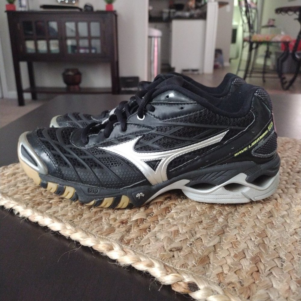 Mizuno Wave Lightning RX Black Athletic Volleyball Shoes Women's Size 8.5